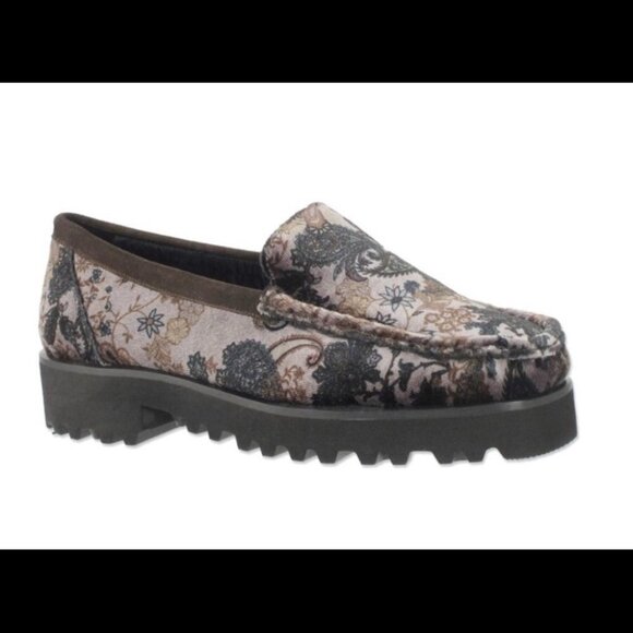 RON WHITE Sz 38.5 Velvet Loafer with Chunky Vibram Sole. Made in Italy - Picture 1 of 11